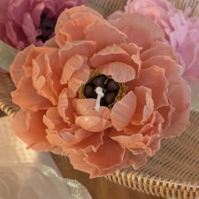 Świeca dekoracyjna Piwonia z wosku pszczelego