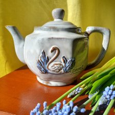 Czajniczek z łabędziem