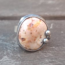 Zazwyczaj nie - pierścionek regulowany