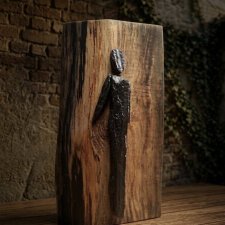 Asamblaż ze skamieniałego drewna -seria Abstrakcje anielskie 1