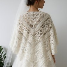 Ozdobna biała chusta ślubna Klaziena ręcznie robiona z merino