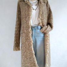 WIOSENNY SWETRO/PŁASZCZ