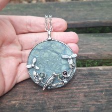 Ptak w ogródku - wisiorek