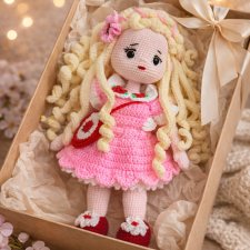 Ręcznie robiona lalka na szydełku 32 cm – Z Serca Babci