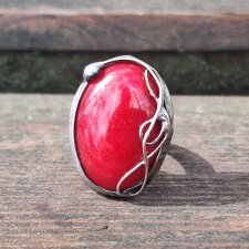 Piekielna czerwień - pierścionek regulowany