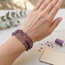 Wielowarstwowa Bransoletka z Fioletowych Koralików - Subtelna Elegancja