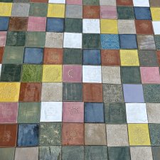 Kolorowe kafelki dekoracyjne – ręcznie zdobione płytki ceramiczne w stylu vintage / boho / marokańskim