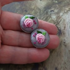 Ręcznie haftowane klipsy  DLA GRAŻYNY