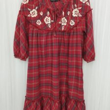 KappAhl czerwona sukienka w kratke haft kwiaty bawełna 40 42 rękaw ¾ falbana midi święta