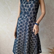 No637 Damsel in a dress granatowa koronkowa sukienka podszewka 36 S wyjściowa wesele rozkloszowana