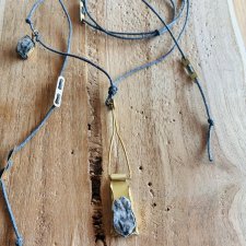 Naszyjnik minimalistyczny wyplątany regulowany