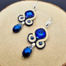 Kremowo granatowe kolczyki sutasz z kryształkami