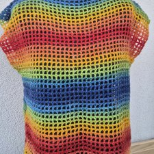 Luźna ażurowa narzutka