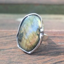 Złoto zielony - pierścionek regulowany