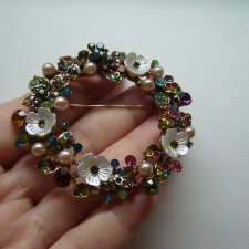 BROSZKA WISIOR KRYSZTAŁOWA ROZETA