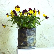 ŚLADY NATURY_doniczka handmade_surowa forma