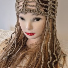 Beżowa czapka ażurowa HANDMADE