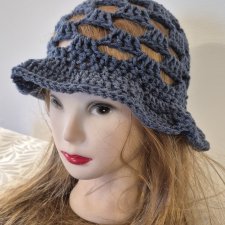 Ręcznie robiony kapelusz typu Bucket Hat
