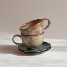 Ceramiczna filiżanka ze spodkiem