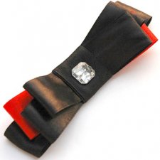 Broszka satynowa kokarda kotylion muszka kokardka