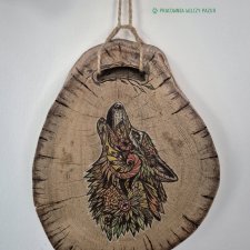 Wilk - pirografia ręczna na plastrze dębowym, obraz na drewnie