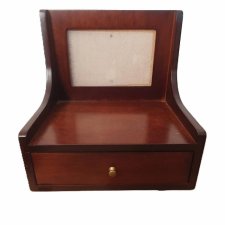 Drewniany przybornik na biurko vintage organizer na biurko z szufladą i miejscem na zdjęcie