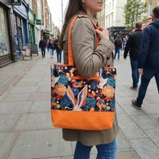 Torebka codzienna typu tote w żurawie