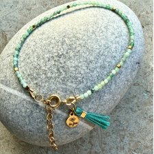 Cichy powrót do siebie — szmaragdowa bransoletka, która przypomina, kim jesteś