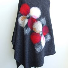 nowe ponczo narzutka onesize czarny melanż kwiaty