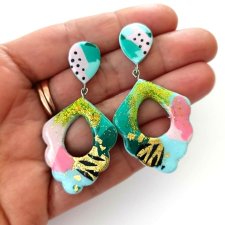 Kolorowe Wiszące Kolczyki ze Złotym Akcentem