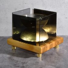 Lampa dekoracyjna – gra odbić i światła