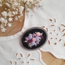 Broszka Różana wiązanka liliowa