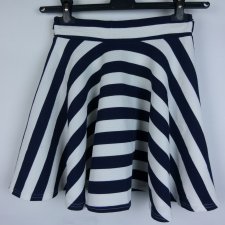 Boohoo kloszowana spódnica mini 8 / 36