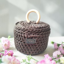 Zamykany koszyczek w kolorze ciemnej czekolady