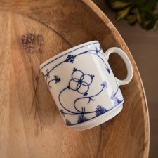 Kubek porcelanowy we wzór słomkowy