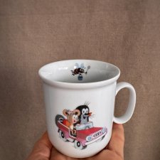 Kubek porcelanowy z Krecikiem w wersji w aucie