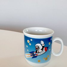 Kubek porcelanowy z Krecikiem w wersji w kosmosie