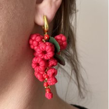 Kolczyki z maliną kiść z polimerowej gliny. Handmade