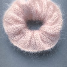 Wełniane scrunchie