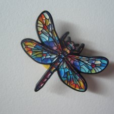 PIN PRZYPINKA BROSZKA WAŻKA W STYLU WITRAŻOWYM