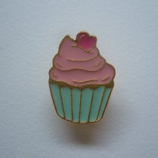 METALOWA EMALIOWANA PIN PRZYPINKA MUFFINKA