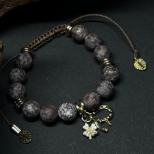 Bransoletka "Harmonia i Szczęście" – Naturalny Alabaster & Złote Symbole