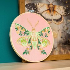 Kwiecista ćma floral pink, haft w tamborku 20 cm