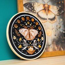 Nocna ćma, black -  haft w tamborku 20 cm