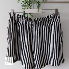 H&M wiskozowe szorty