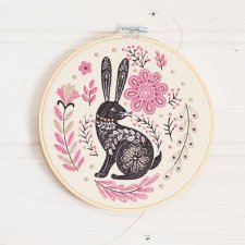 Zając folk - haft w tamborku 20 cm