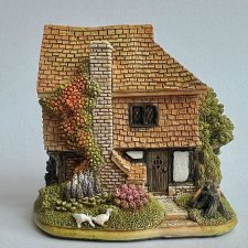 Lilliput Lane Collectable - Handmade - The Hidey Hole  ❤ Plastyczna kolekcjonerska i numerowana figurka.