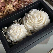 Zestaw prezentowy świece ekologiczne sojowe dekoracyjne "Peony Queen" białe- pudełko prezentowe
