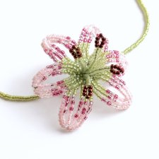 Różowo-pistacjowa lilia naszyjnik choker z koralików