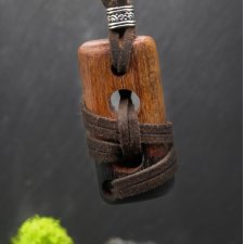 Ręcznie rzeźbiony wisiorek z drewna Walaba, rzemień – biżuteria z duszą natury - pirografia prezent dla kobiety dla niej Unique Jewelry Des